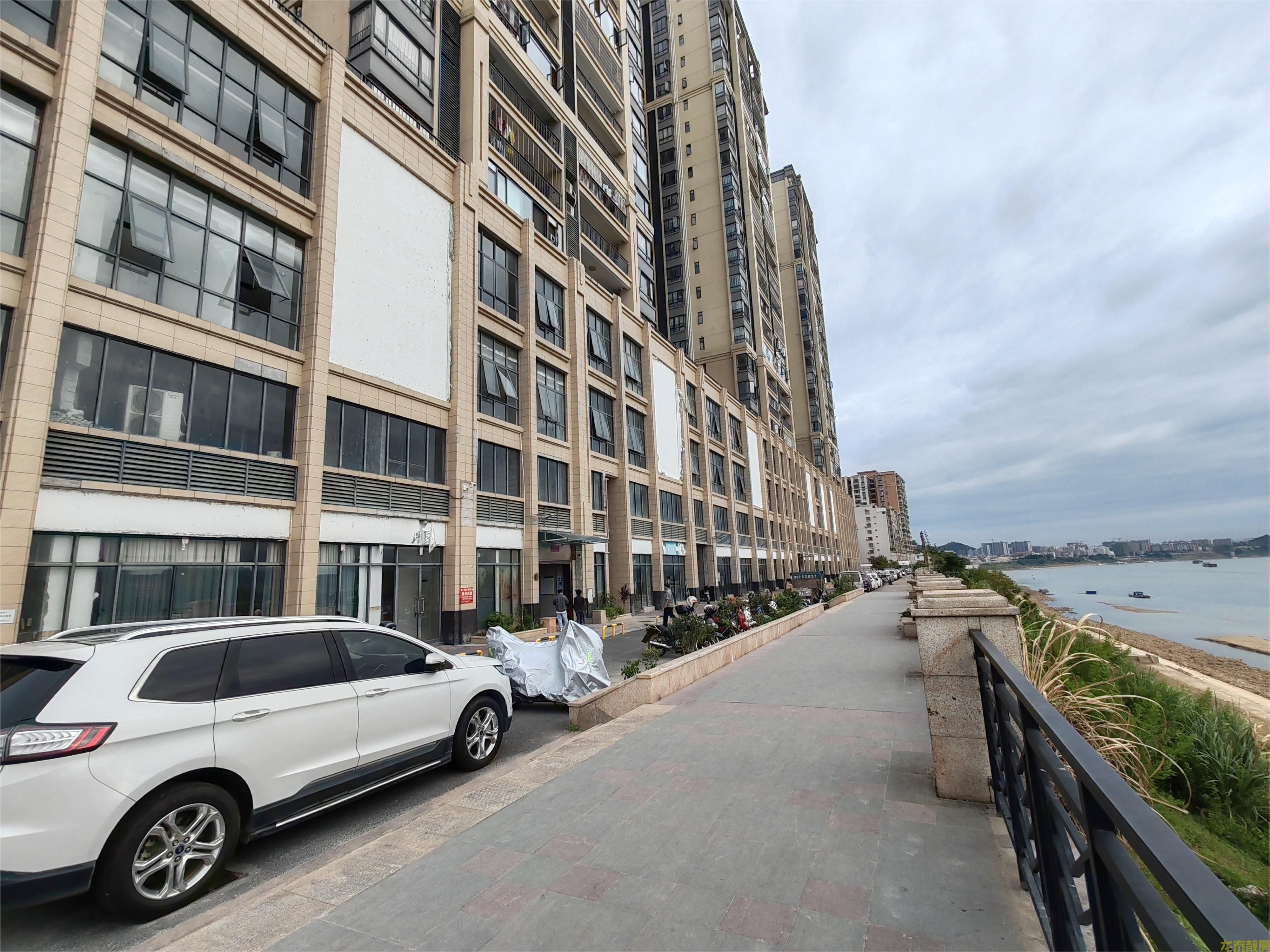 西堤领秀临街商铺出售