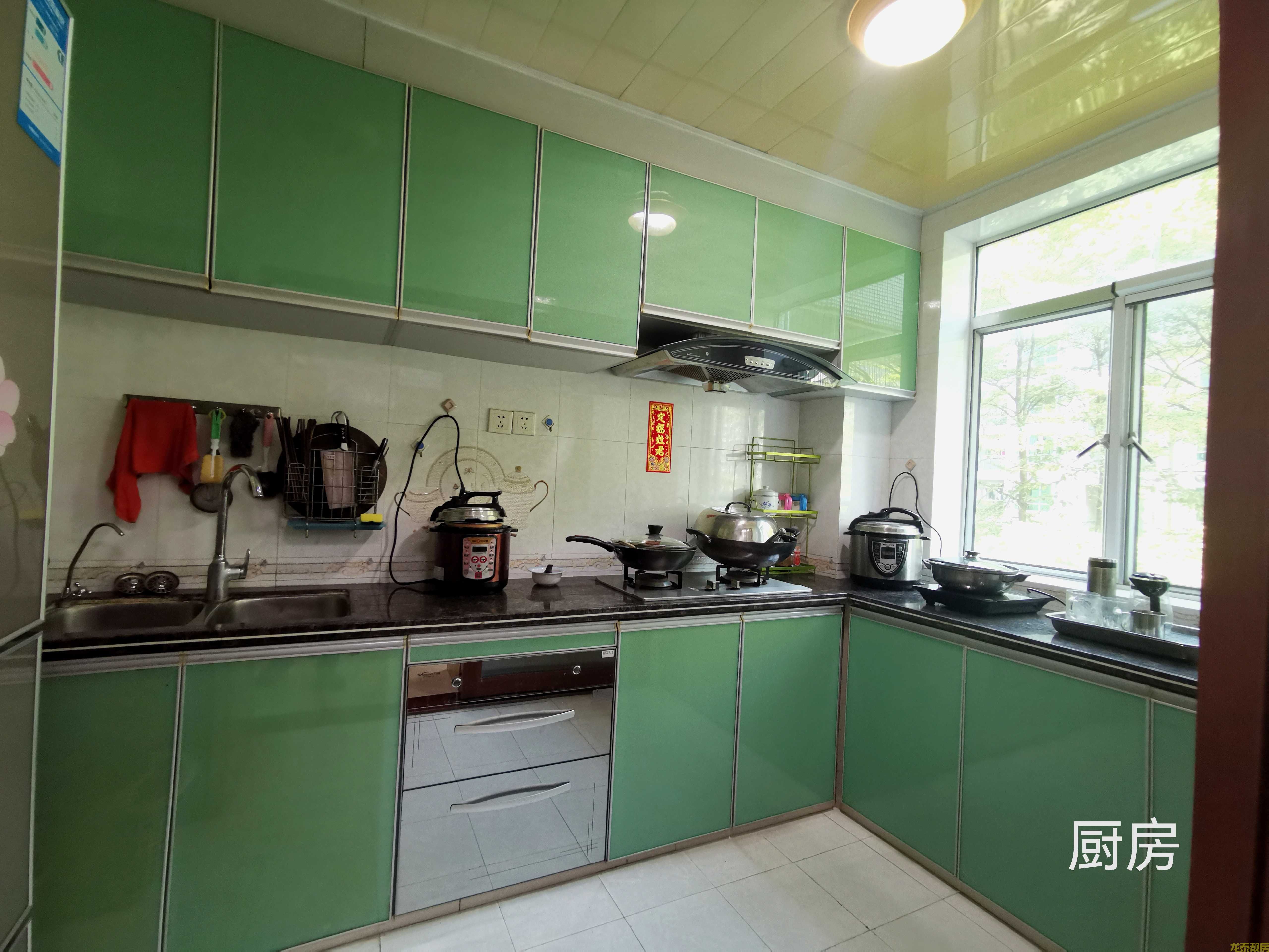 山水雅苑大三房出售