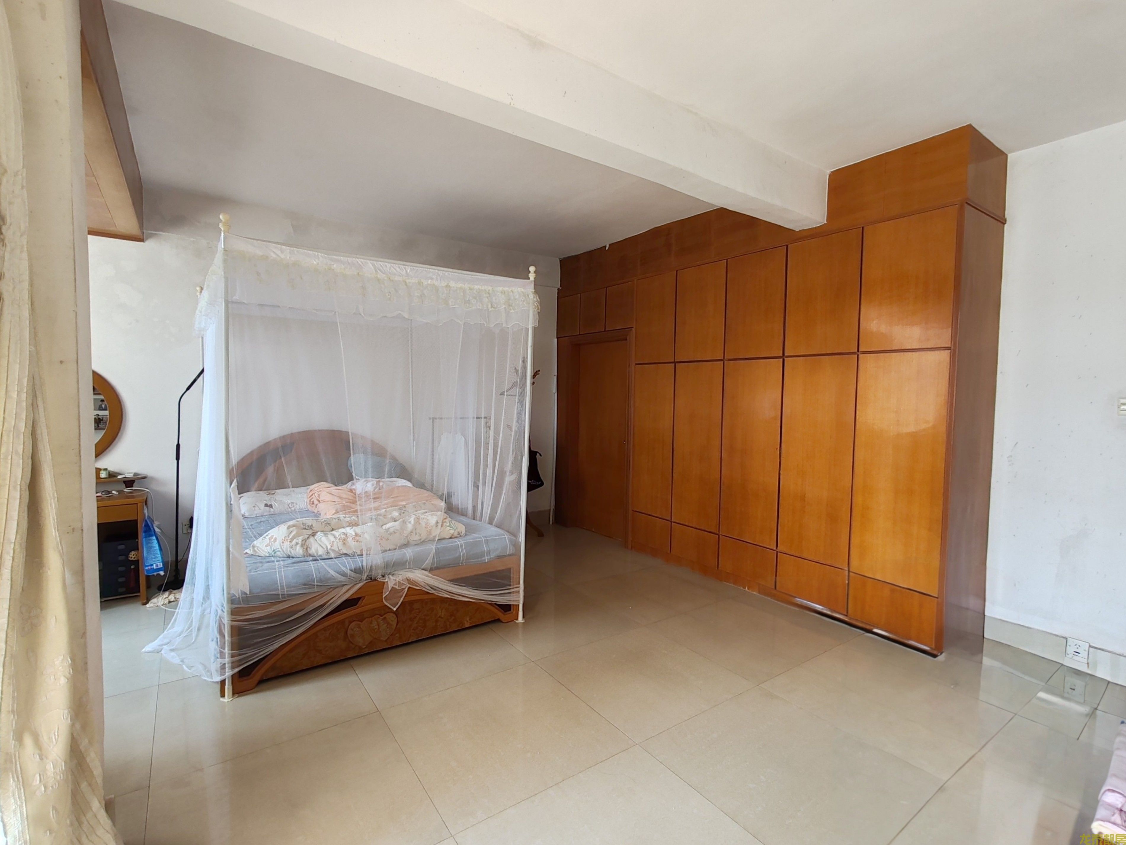 江口城区三层半自建房带前后花园