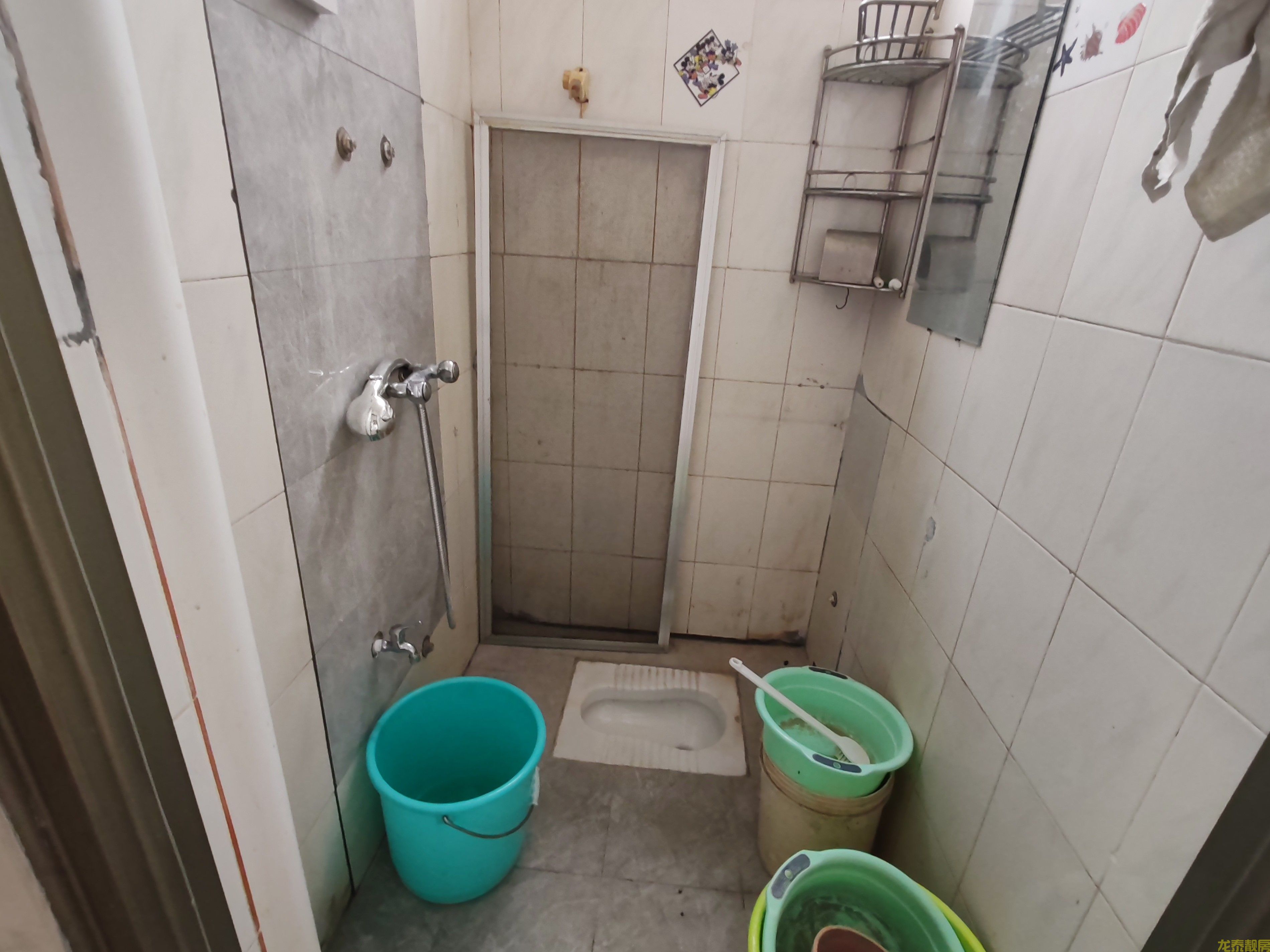 一小旁学区房步梯三楼