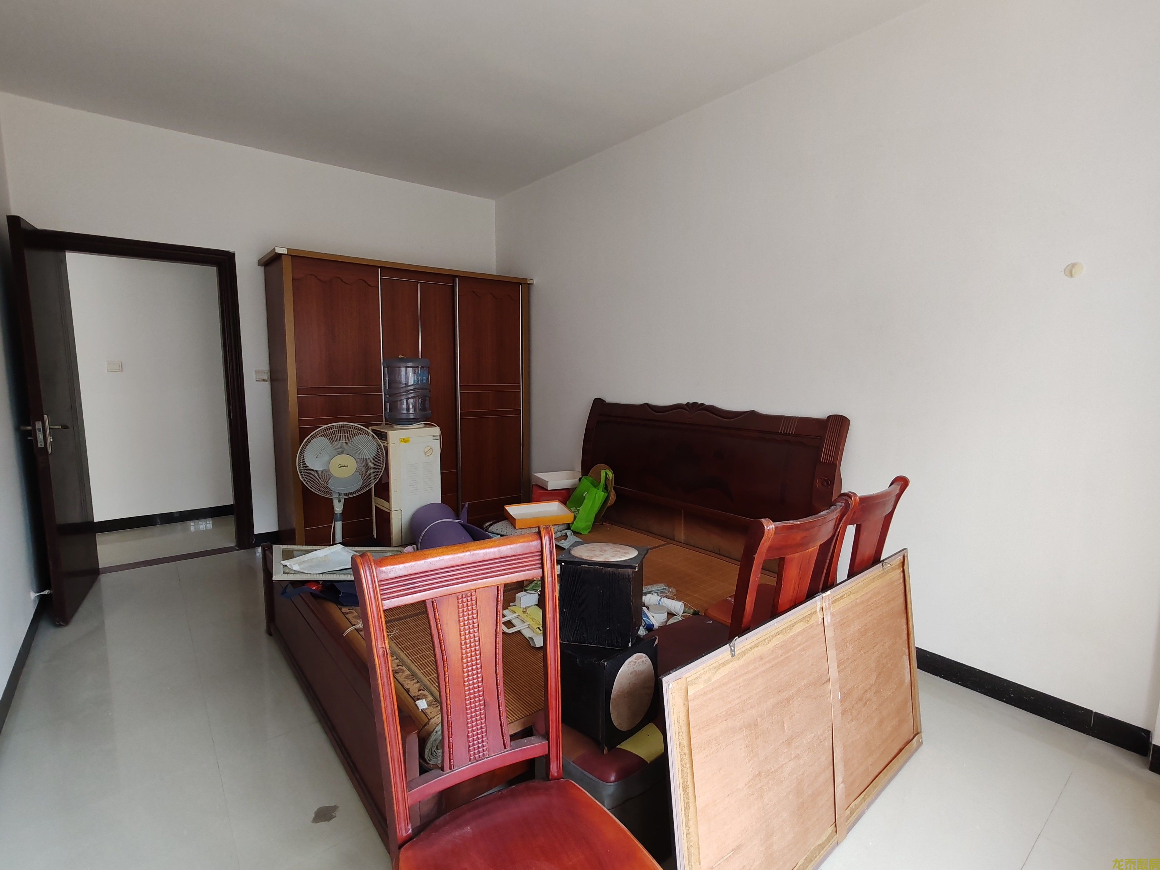 广信新城步梯7楼大户型