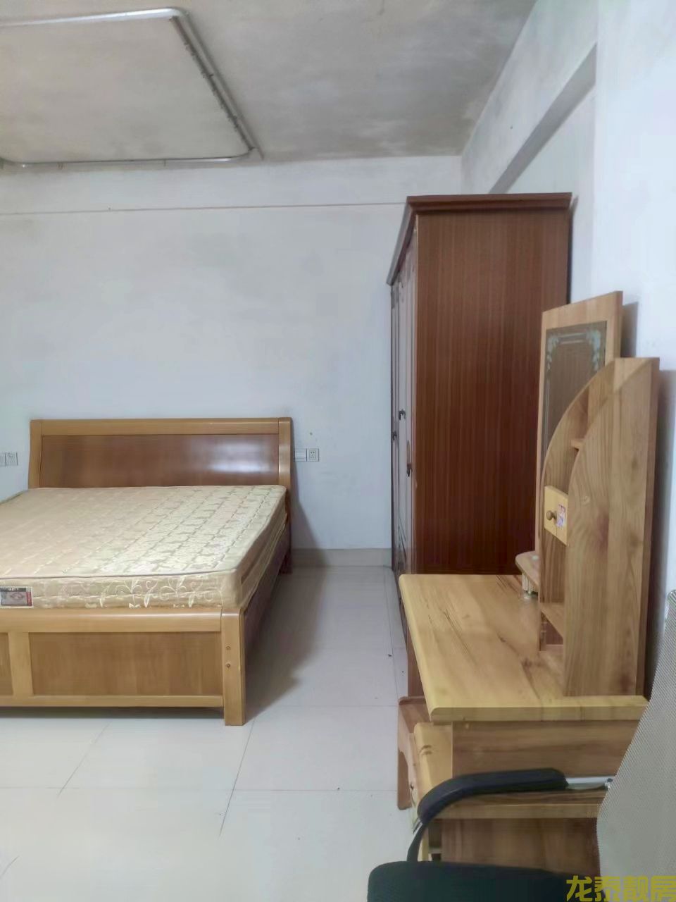 江滨公园附近步梯低楼层