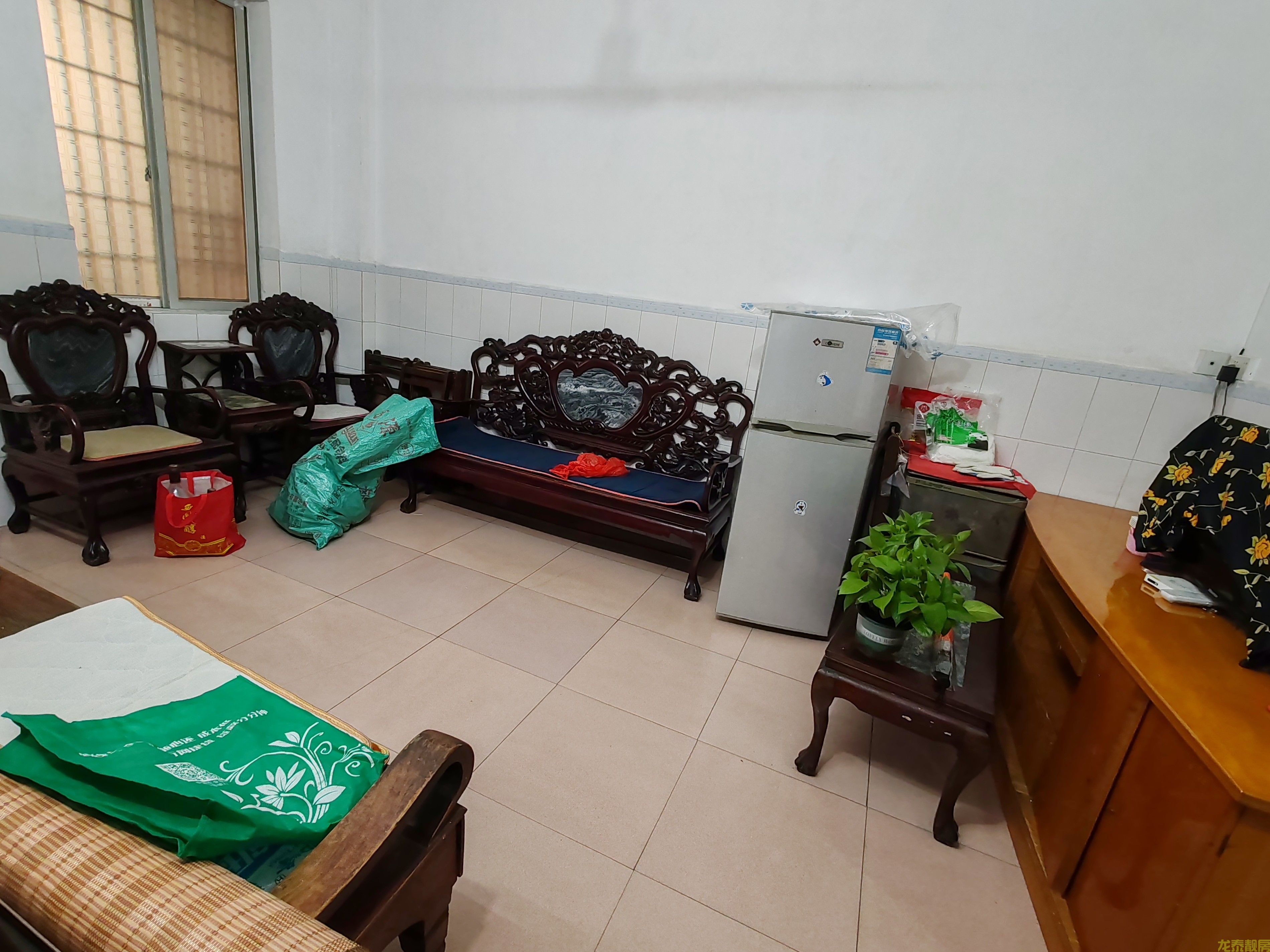 牙签厂宿舍步梯5楼两房出租