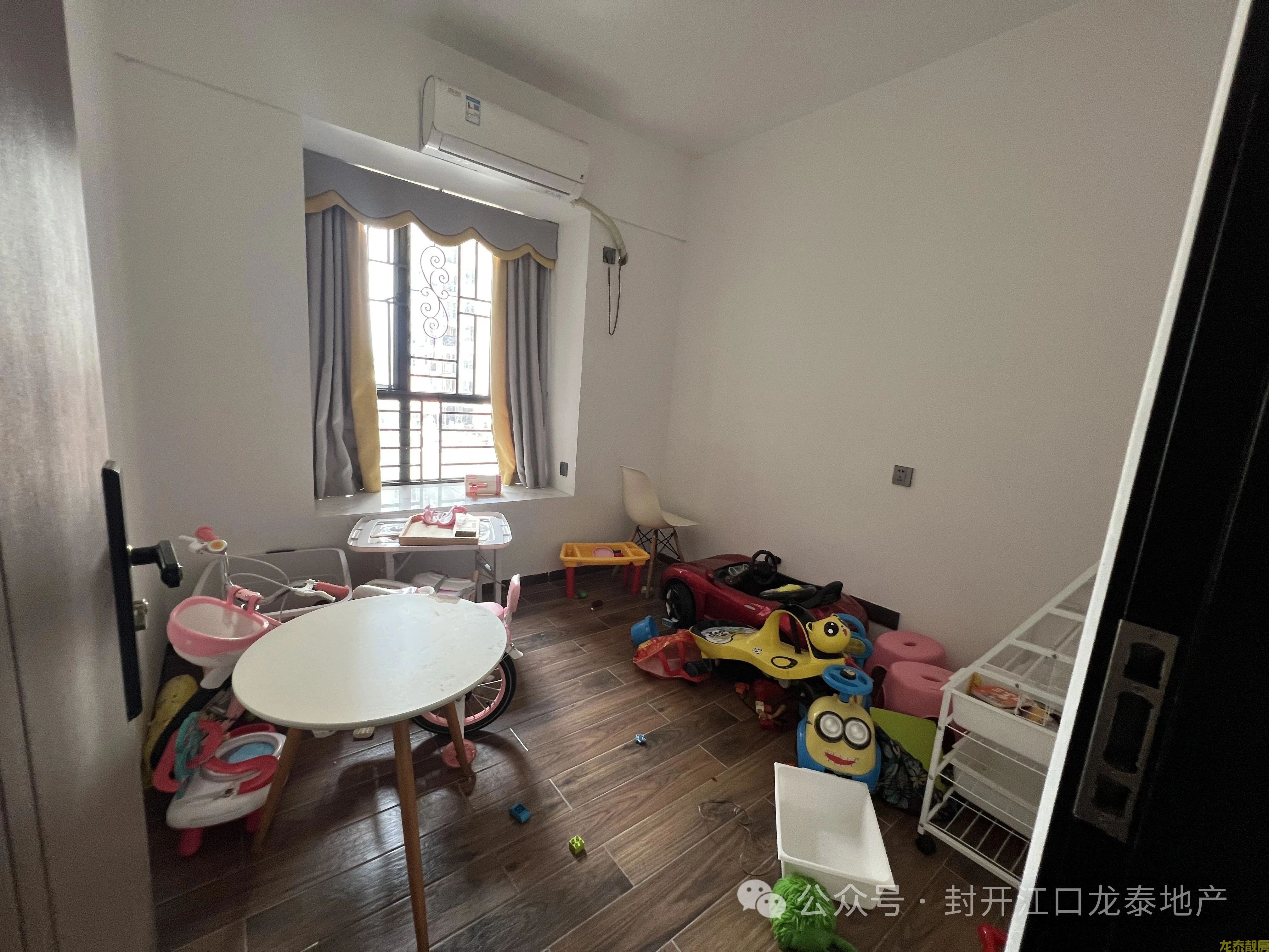 东丽新城南向四房 精装首付8万