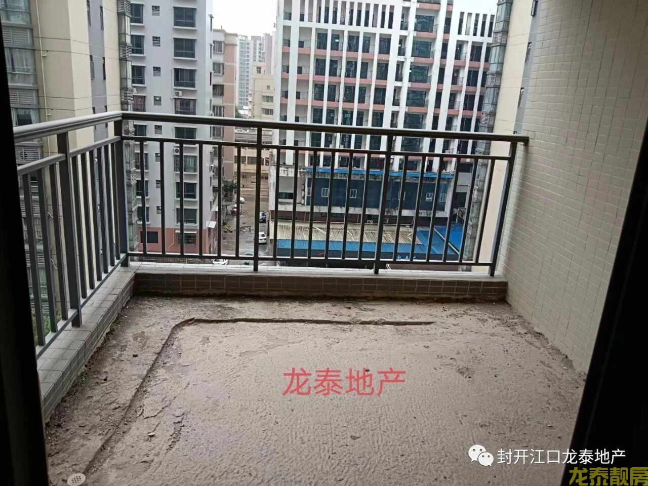 河南新城区香槟一号 毛坯两房急售