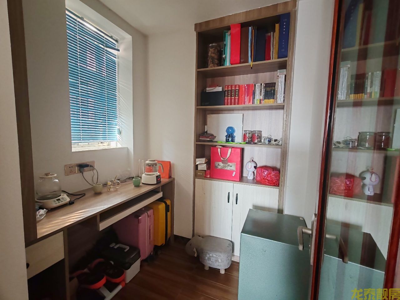 广信嘉园楼王单位！毛坯价买精装大三房！